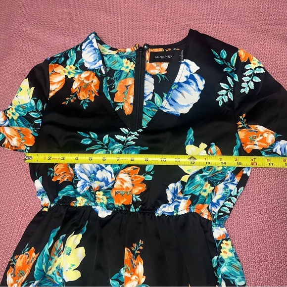 Minkpink Simply Bloom Lace Sleeve Romper Black size S - Picture 7 of 7